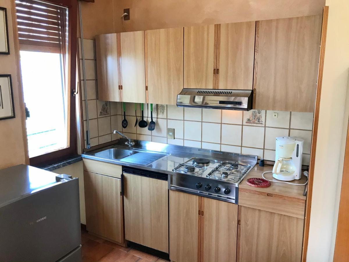 Casa Rosa Apartments Malcesine Bagian luar foto