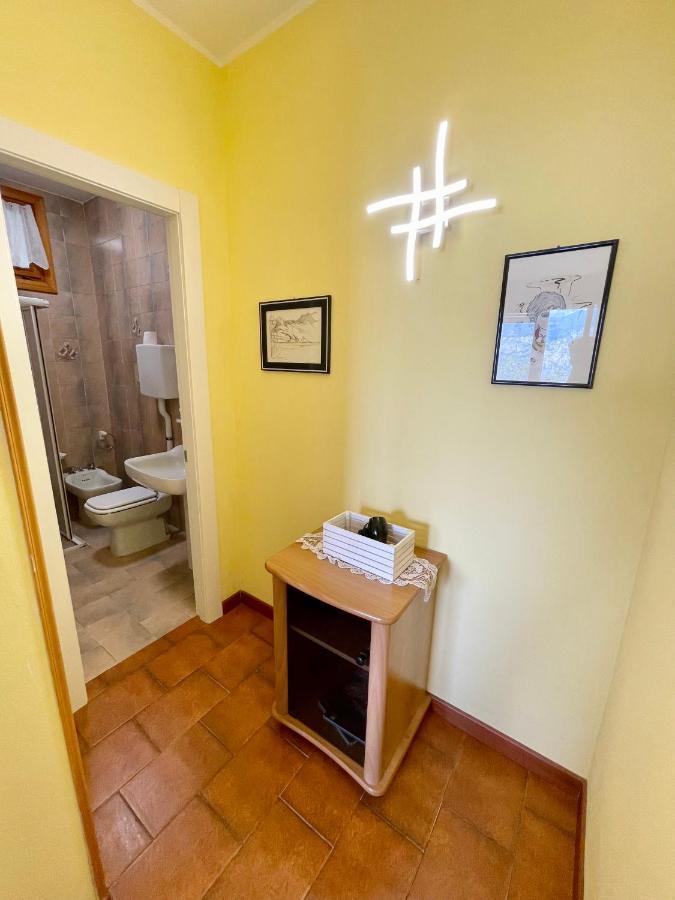 Casa Rosa Apartments Malcesine Bagian luar foto