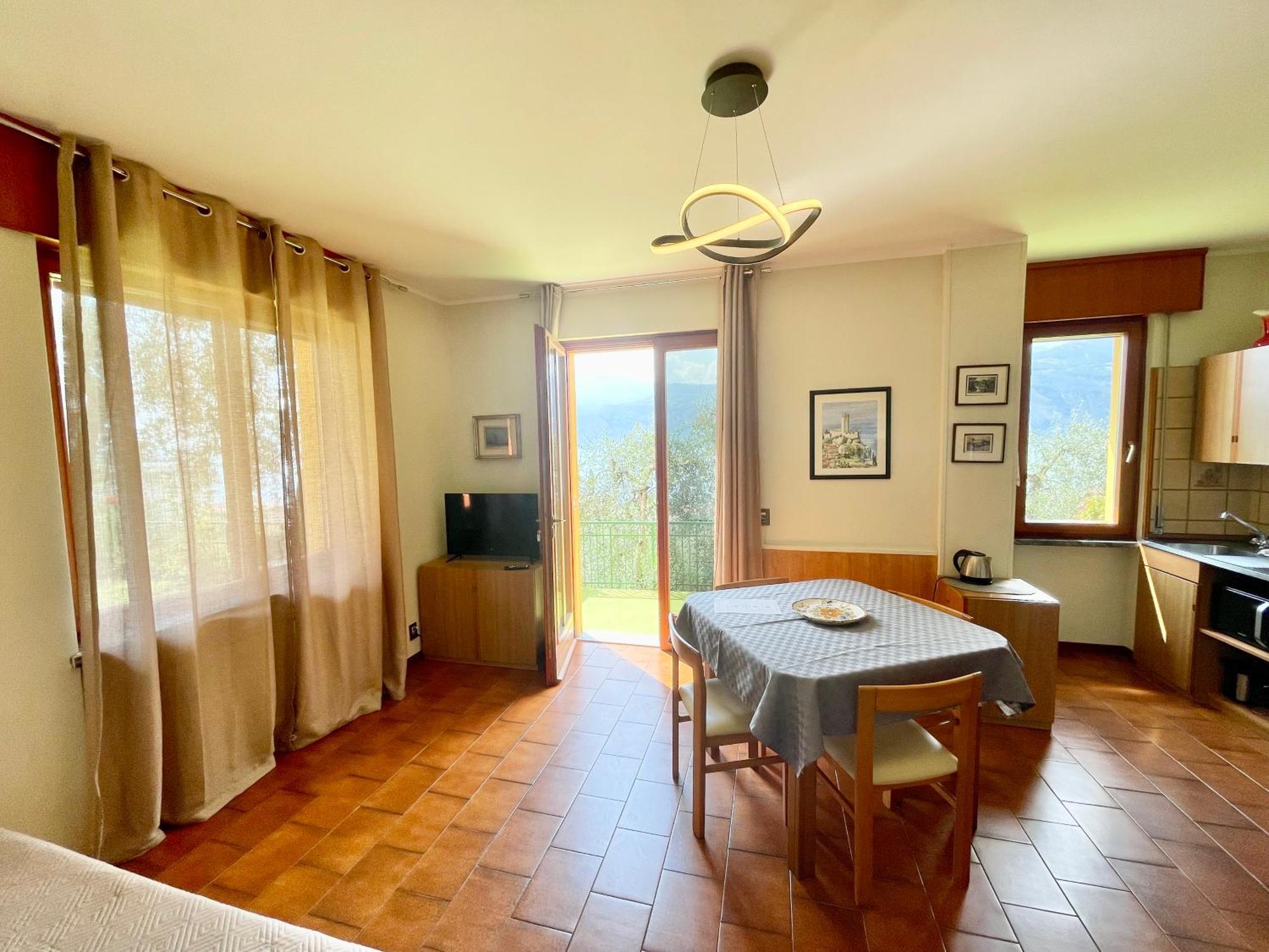 Casa Rosa Apartments Malcesine Bagian luar foto